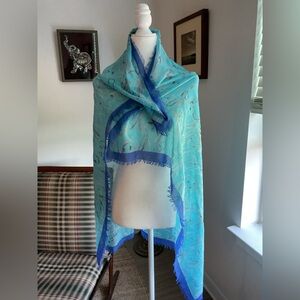 Echo  design scarf by artist Hunt Slonem 40” square blue fringe